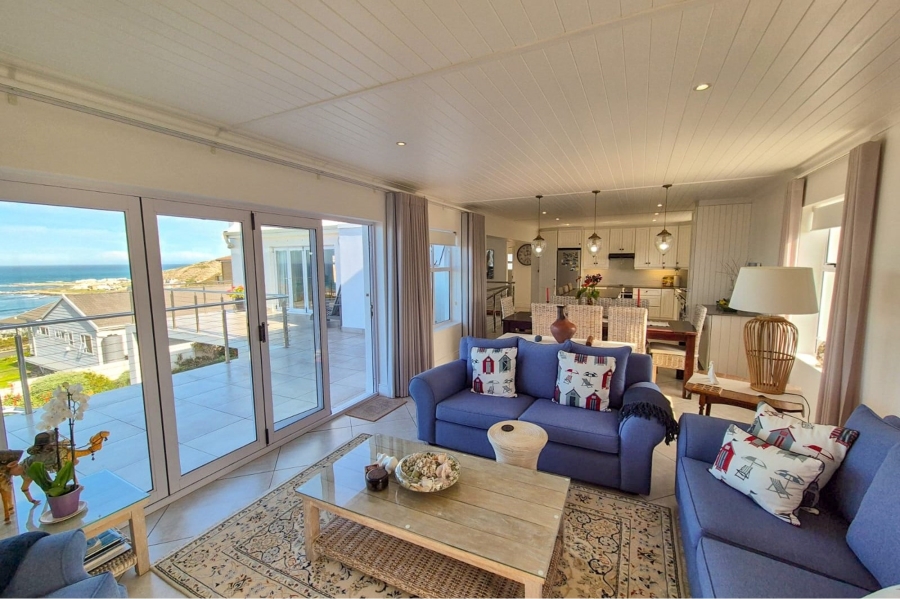 4 Bedroom Property for Sale in Oceanview Heights Western Cape
